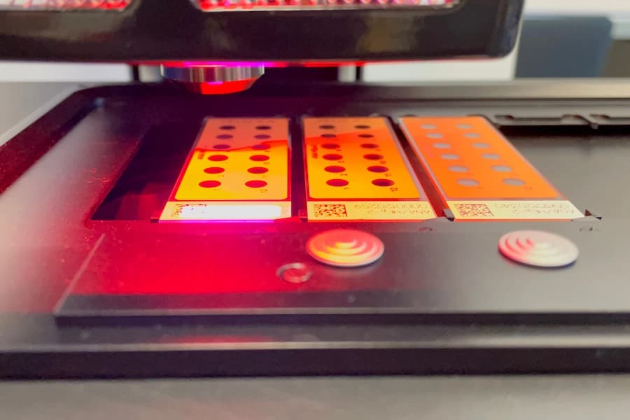 View of a dIFine® automated microscope's slides